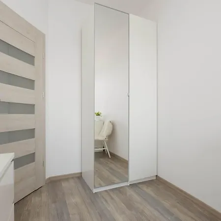 Modern With Parking And Balcony By Renters Apartamento