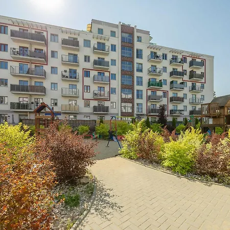 Modern With Parking And Balcony By Renters Varsóvia