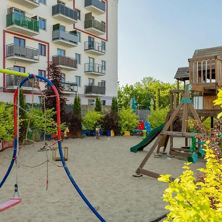 Modern With Parking And Balcony By Renters Varsóvia